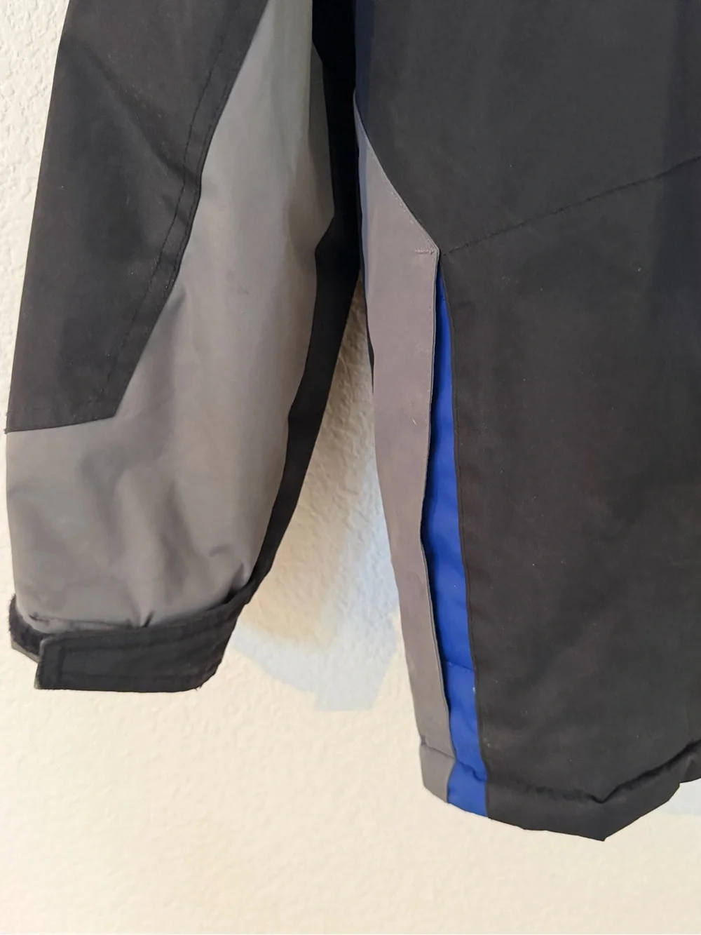 Hawke & Co Black, Gray & Blue Kids Winter Jacket size 8 boys